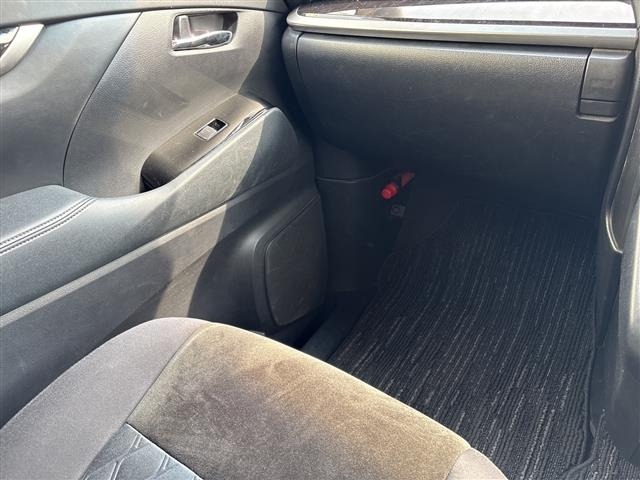 Toyota ALPHARD 2022 8208368-6
