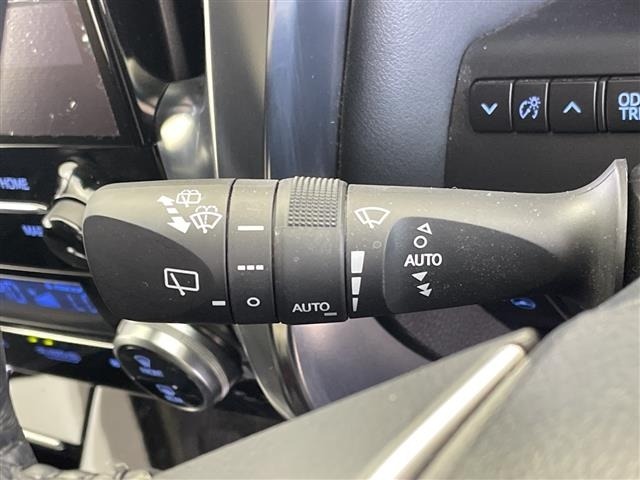 Toyota ALPHARD 2023 8208442-1