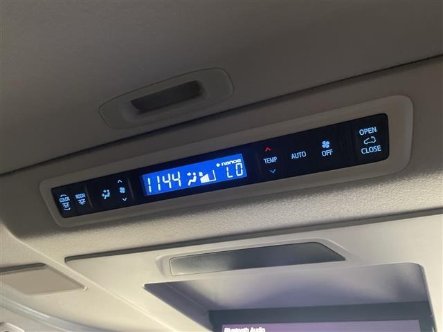 Toyota ALPHARD 2023 8208442-8