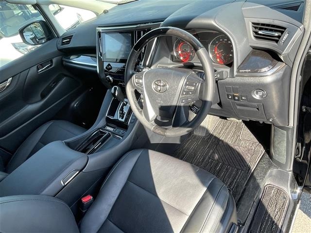 Toyota ALPHARD 2021 8208464-6