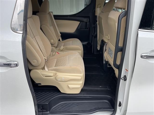 Toyota ALPHARD 2015 8208601-9