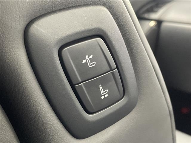 Toyota ALPHARD 2023 8208603-5
