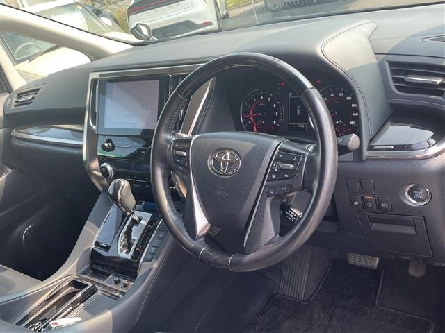 Toyota ALPHARD 2021 8209001-1