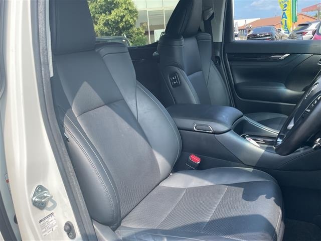 Toyota ALPHARD 2021 8209001-5