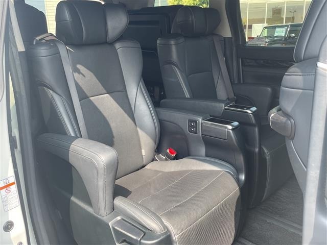 Toyota ALPHARD 2021 8209001-8