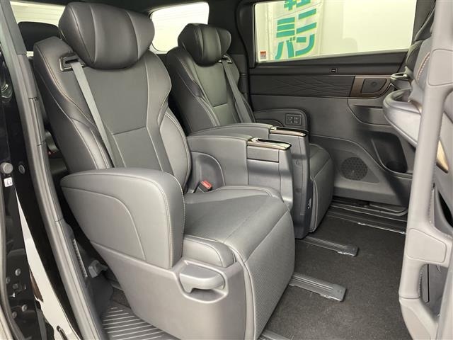 Toyota ALPHARD 2024 8209077-6