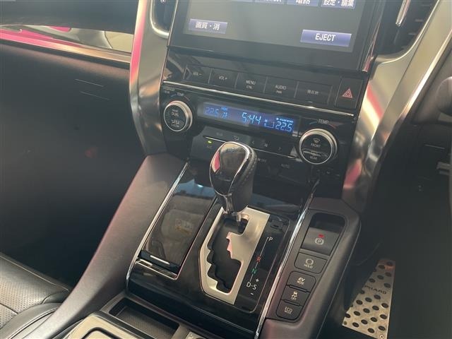 Toyota ALPHARD 2016 8209186-3