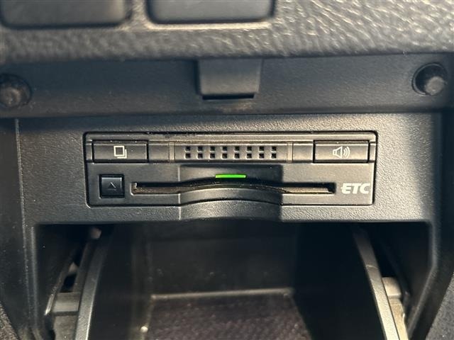 Toyota ALPHARD 2015 8209328-9