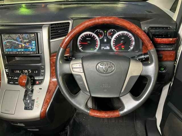 Toyota ALPHARD 2011 8209814-3