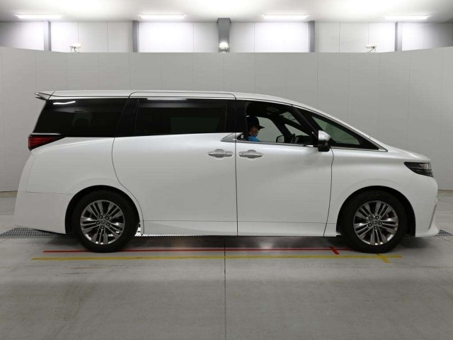 Toyota ALPHARD 2023 8211237-3