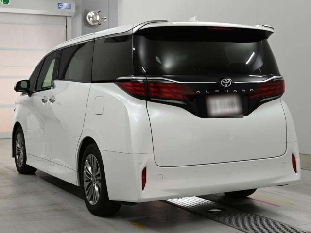 Toyota ALPHARD 2023 8211237-6