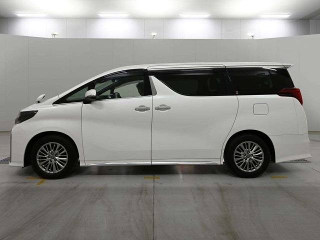Toyota ALPHARD 2022 8211239-4