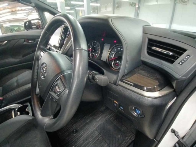 Toyota ALPHARD 2022 8211239-9