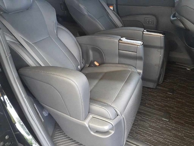 Toyota ALPHARD 2024 8211240-10
