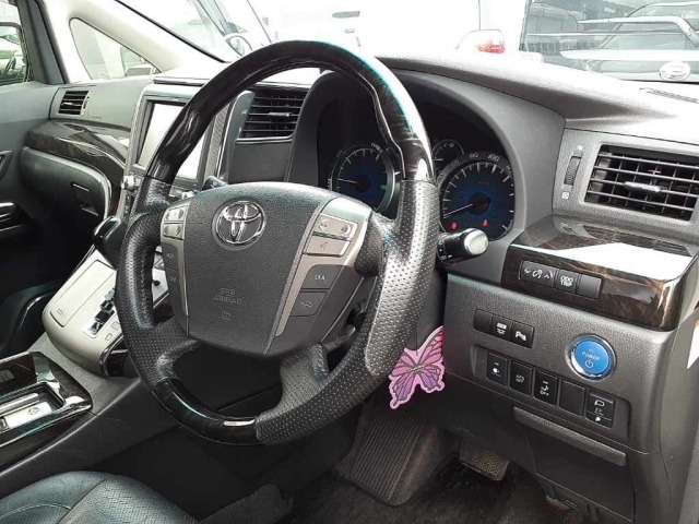 Toyota ALPHARD 2013 8211243-7