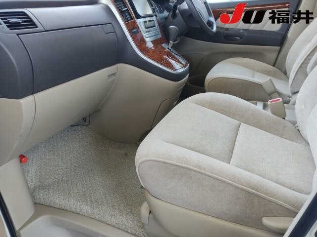 Toyota ALPHARD 2004 8211244-5