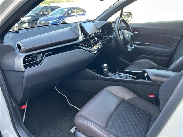 Toyota C-HR 2018 8195432-4