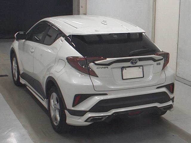 Toyota C-HR 2019 8195499-1