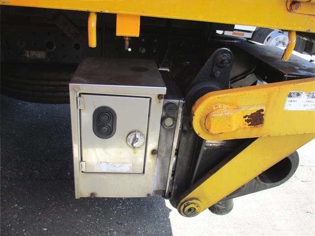 Mitsubishi CANTER 2013 8211281-13