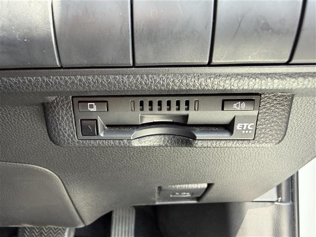 Toyota COROLLA TOURING 2022 8212418-17