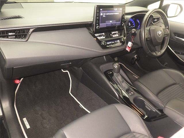 Toyota COROLLA TOURING 2020 8212432-4