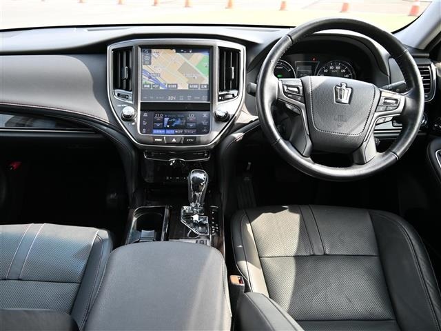Toyota CROWN 2017 8197311-14