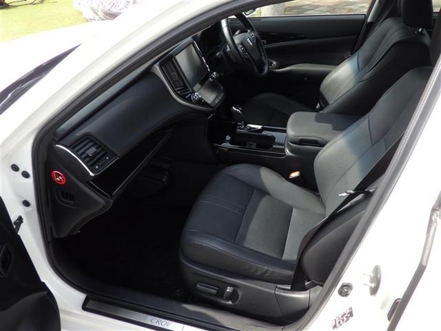 Toyota CROWN 2017 8197311-2