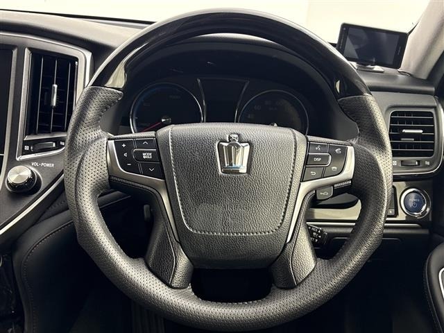 Toyota CROWN 2015 8197319-4