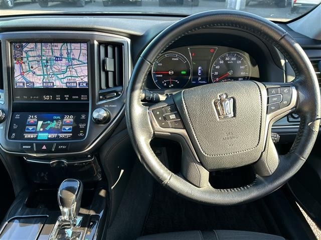Toyota CROWN 2013 8197345-3