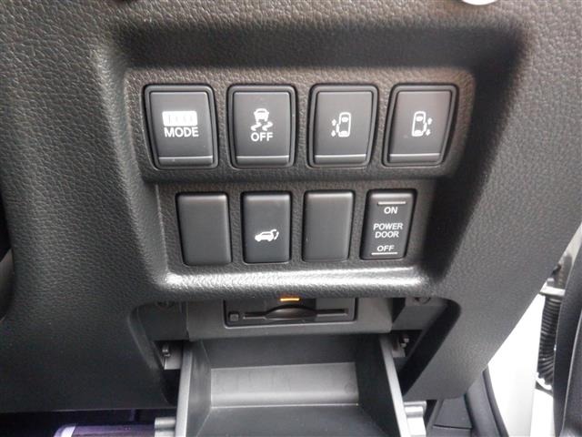Nissan ELGRAND 2013 8194305-10