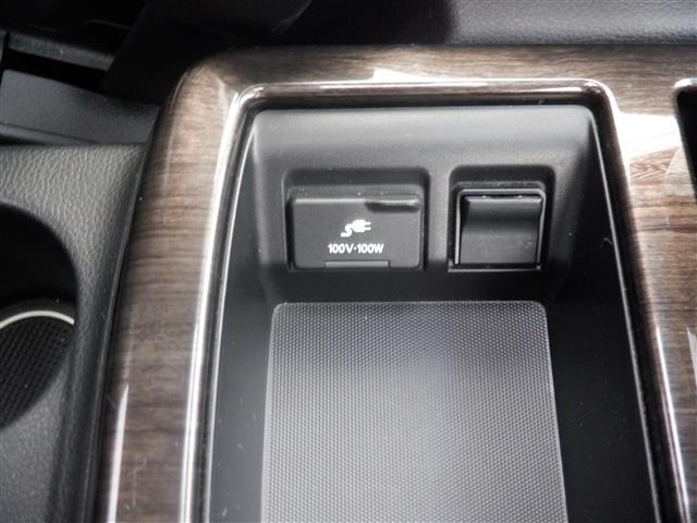 Nissan ELGRAND 2013 8194305-2