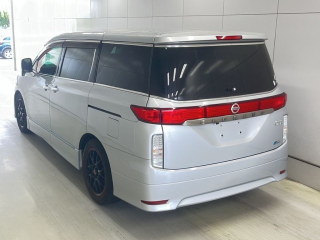 Nissan ELGRAND 2012 8194308-1