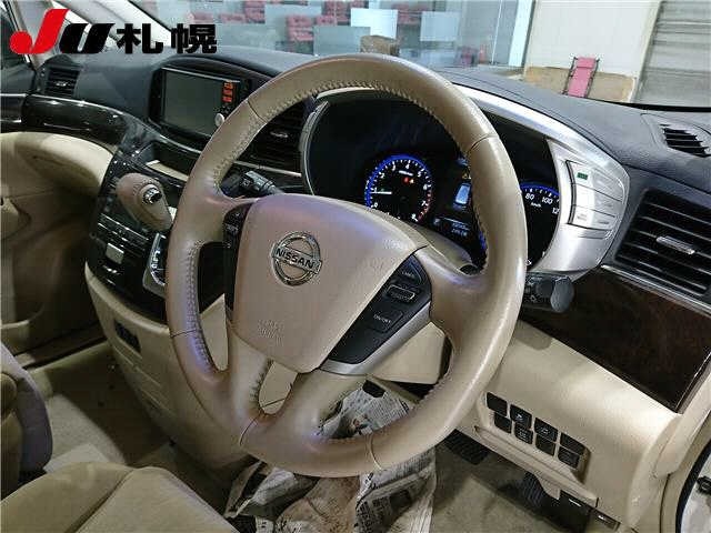 Nissan ELGRAND 2015 8194317-3
