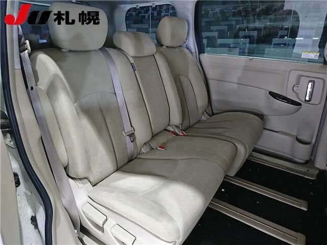 Nissan ELGRAND 2015 8194317-7