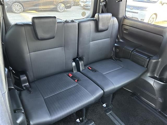 Toyota ESQUIRE 2017 8212040-11
