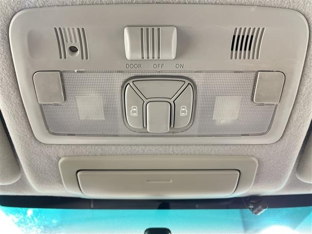 Toyota ESTIMA 2009 8212076-1