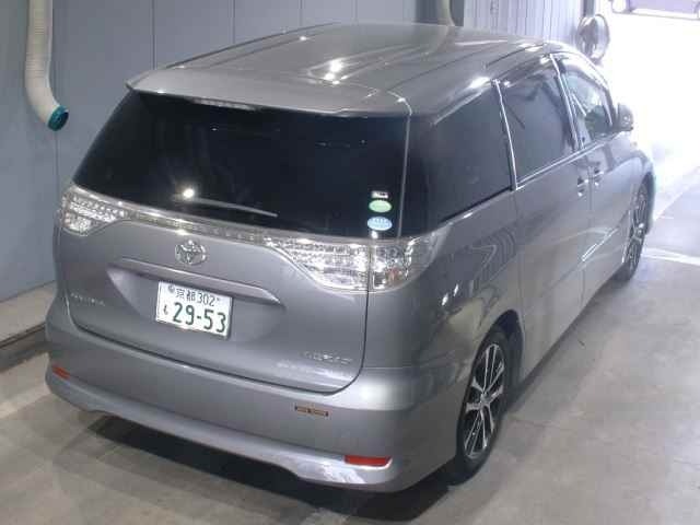 Toyota ESTIMA 2012 8212118-1