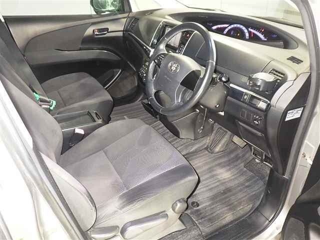 Toyota ESTIMA 2012 8212118-3