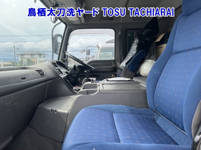 Isuzu GIGA 2012 8211668-4