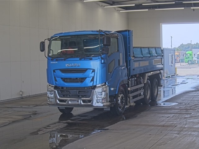 Isuzu GIGA 2019 8211680-0