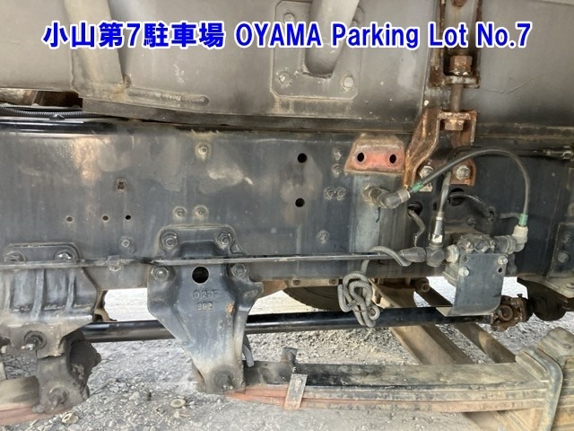 Isuzu GIGA 2013 8211702-5