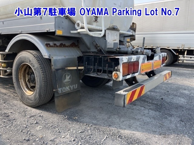 Isuzu GIGA 2013 8211702-6