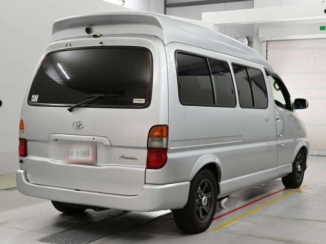 Toyota GRAND HIACE 2002 8212413-1