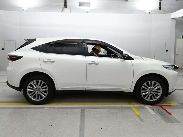 Toyota HARRIER 2018 8194260-3