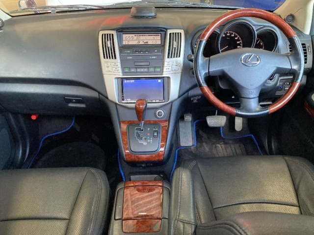 Toyota HARRIER 2009 8194301-3