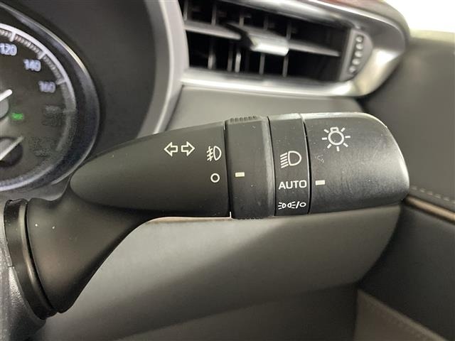 Toyota HARRIER 2020 8195422-23