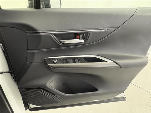 Toyota HARRIER 2023 8195551-7