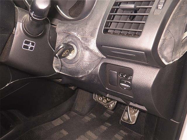 Toyota HARRIER 2006 8195813-8