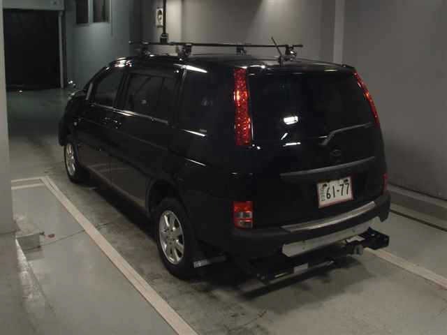 Toyota ISIS 2016 8212363-1