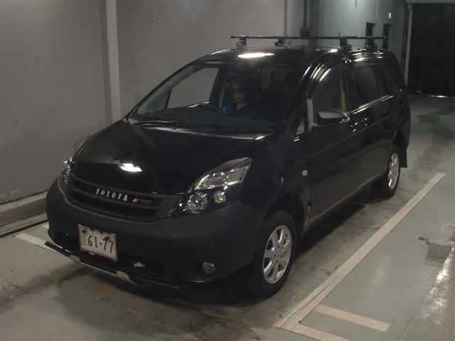 Toyota ISIS 2016 8212363-4
